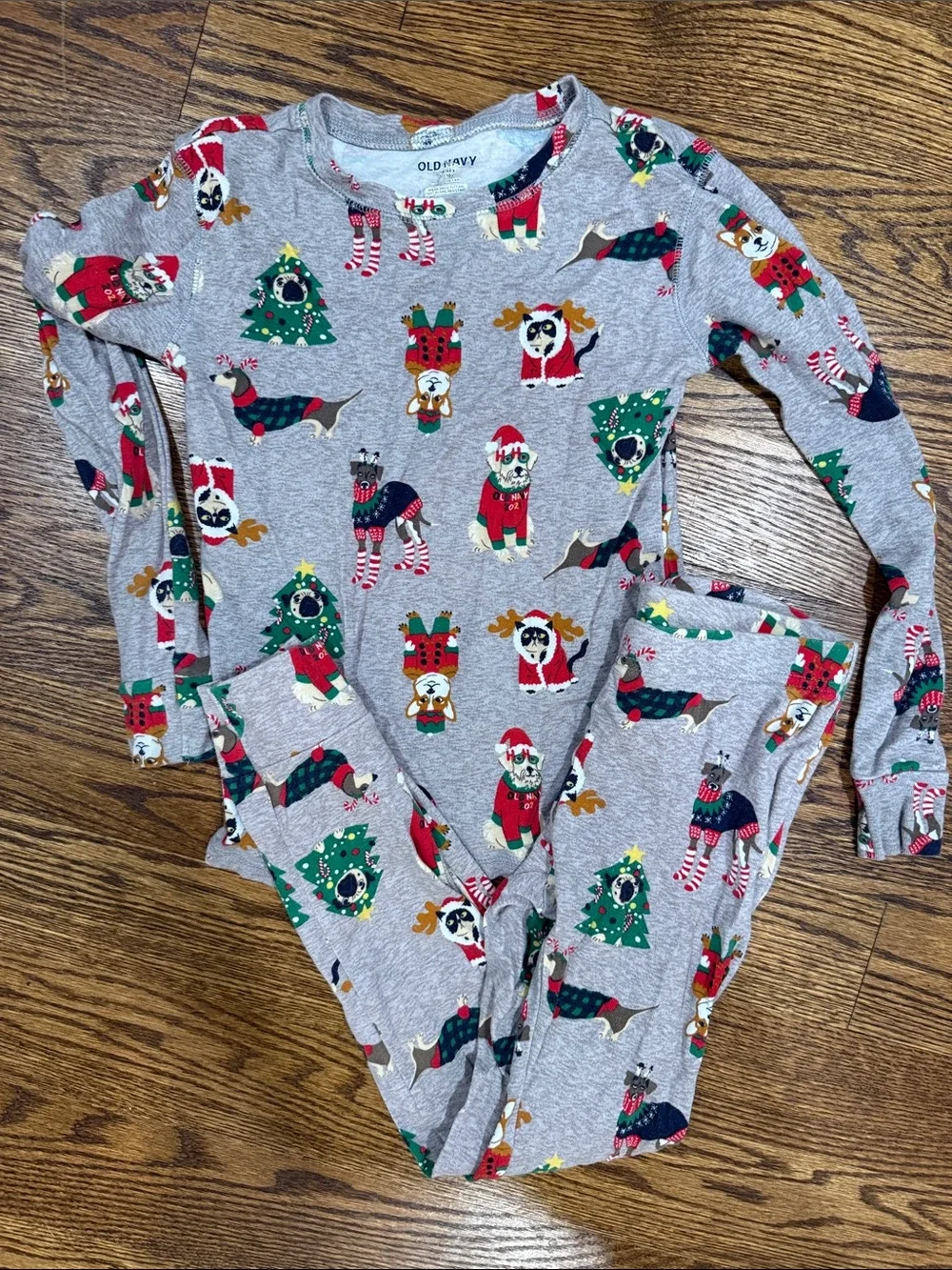 Old Navy Gray Holiday Christmas cat Dog Print  Pajamas 2 piece long sleeve 10 ki
